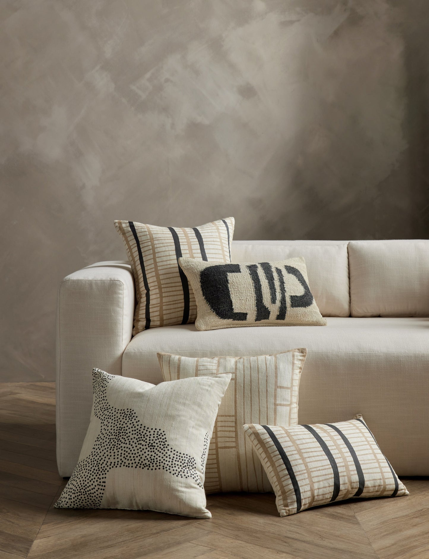 Coussin lombaire en chanvre Vela par Hadiya Williams