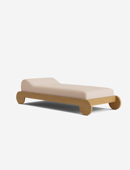 Lit de repos ionique par Sarah Sherman Samuel