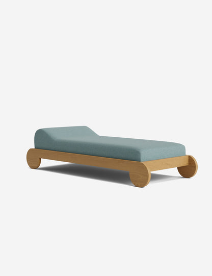 Lit de repos ionique par Sarah Sherman Samuel