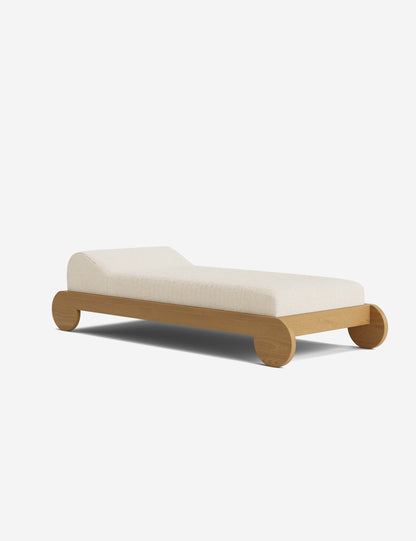 Lit de repos ionique par Sarah Sherman Samuel