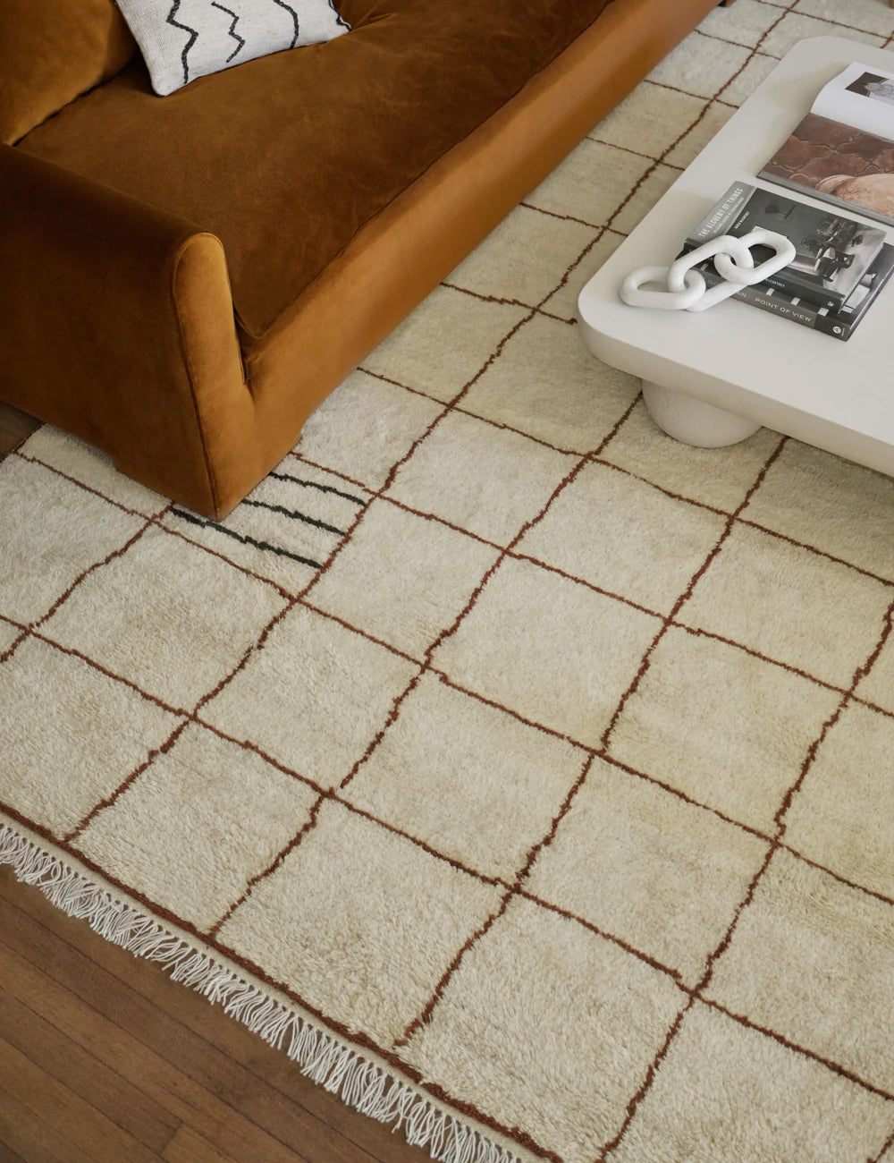 Tapis en laine noué à la main à grille irrégulière par Sarah Sherman Samuel