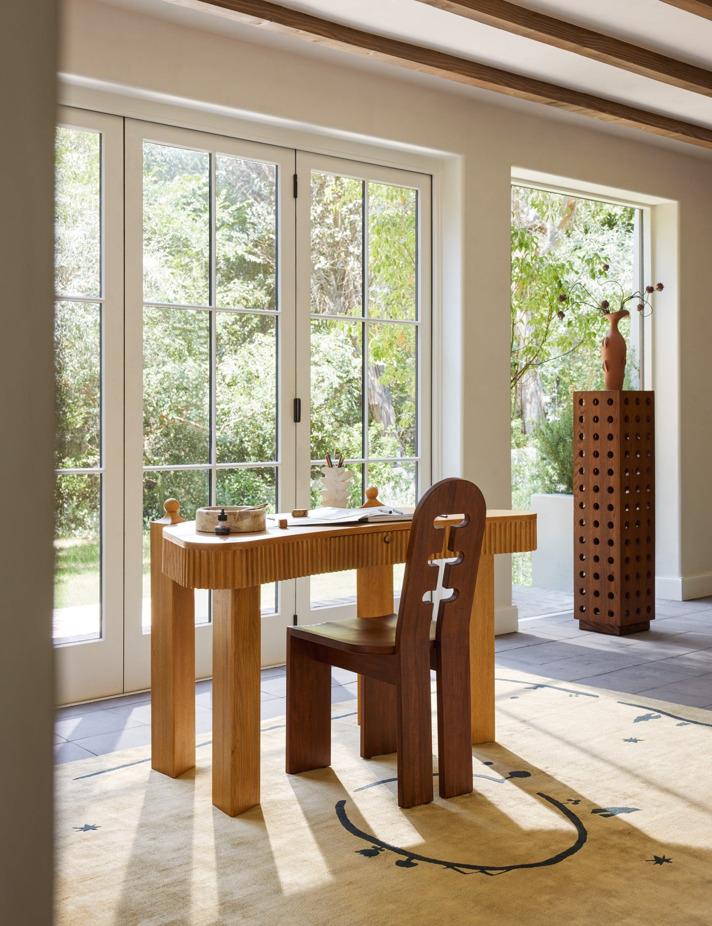 Bureau Arnie par Sarah Sherman Samuel