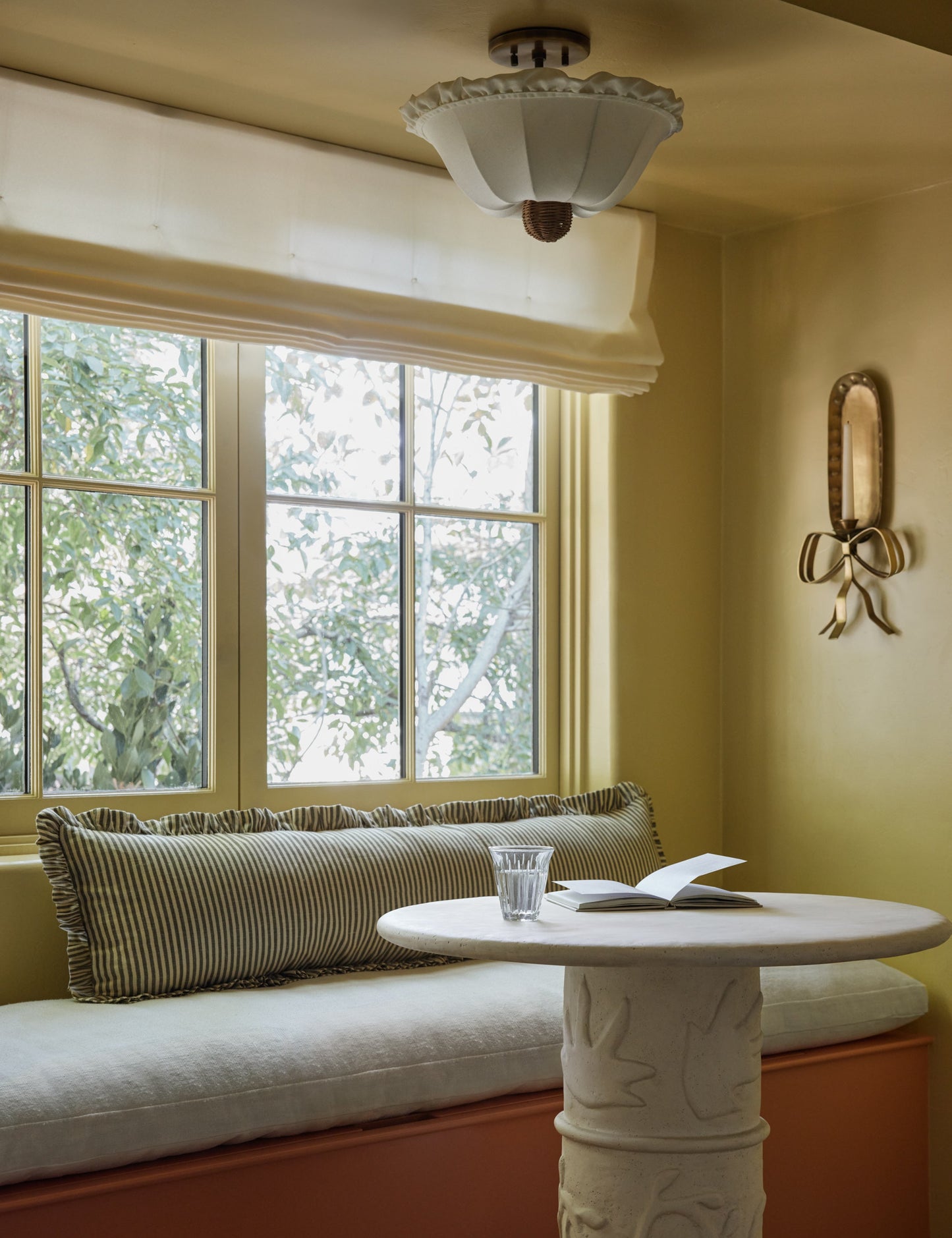 Table de bistrot d'intérieur/extérieur Eevi par Sarah Sherman Samuel