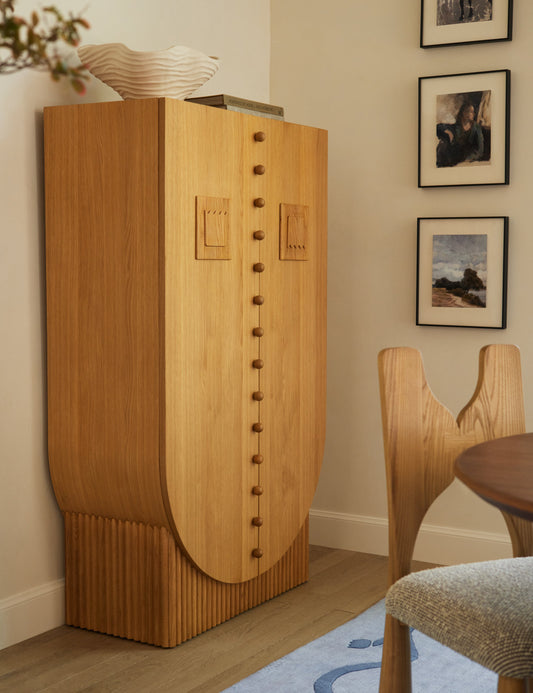 Armoire Tamsin par Sarah Sherman Samuel