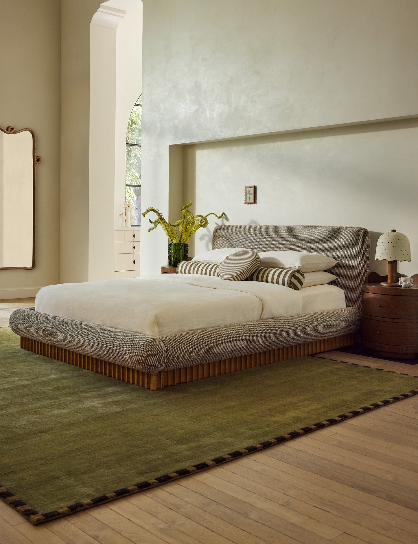 Tapis Rajaa tissé à la main par Sarah Sherman Samuel