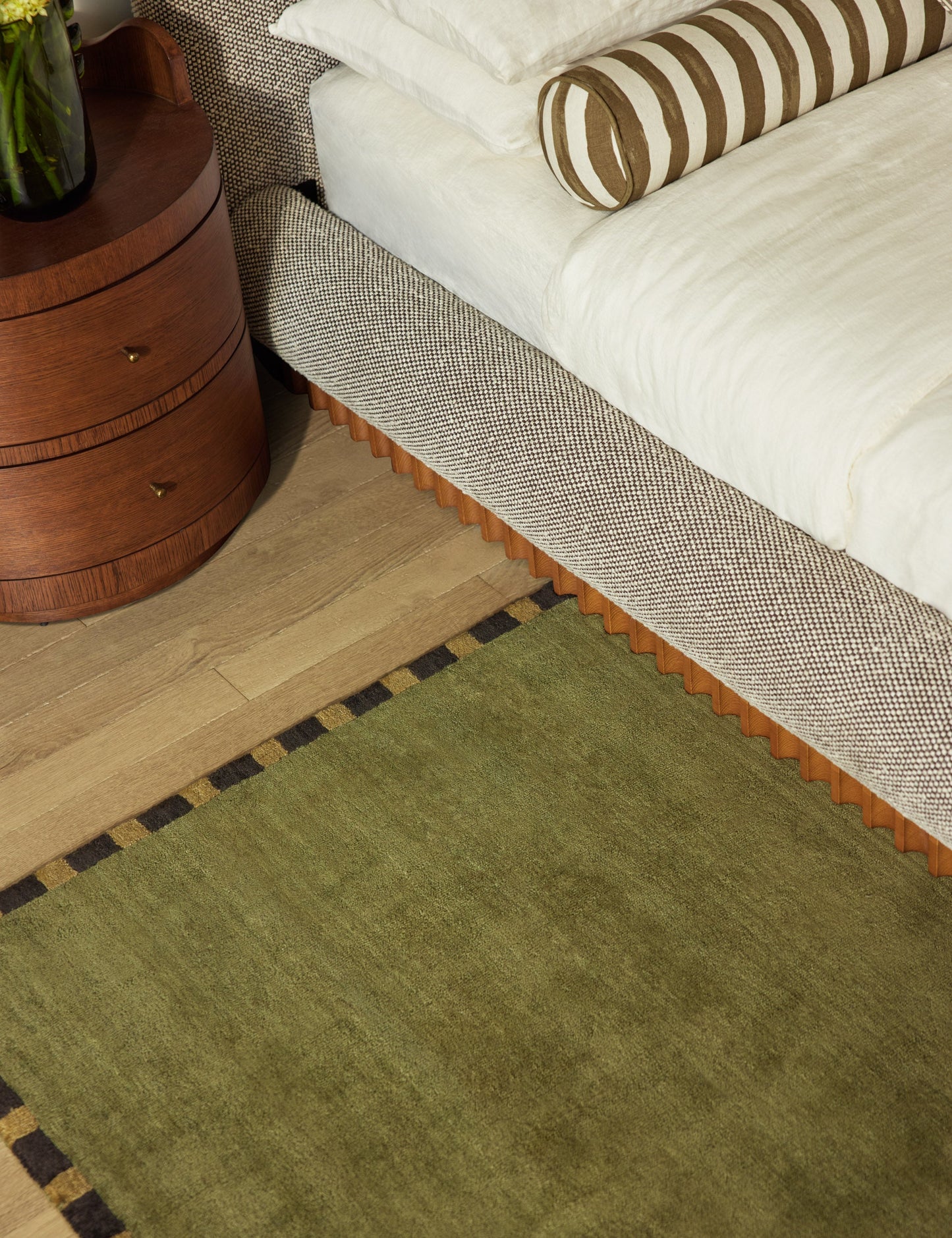 Tapis Rajaa tissé à la main par Sarah Sherman Samuel