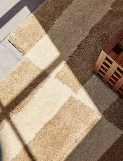 Tapis en laine noué à la main Askel par Sarah Sherman Samuel