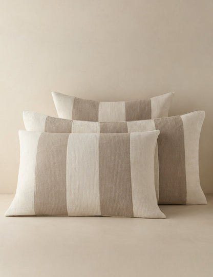 Taie d'oreiller en coton à patchs Ali par Sarah Sherman Samuel