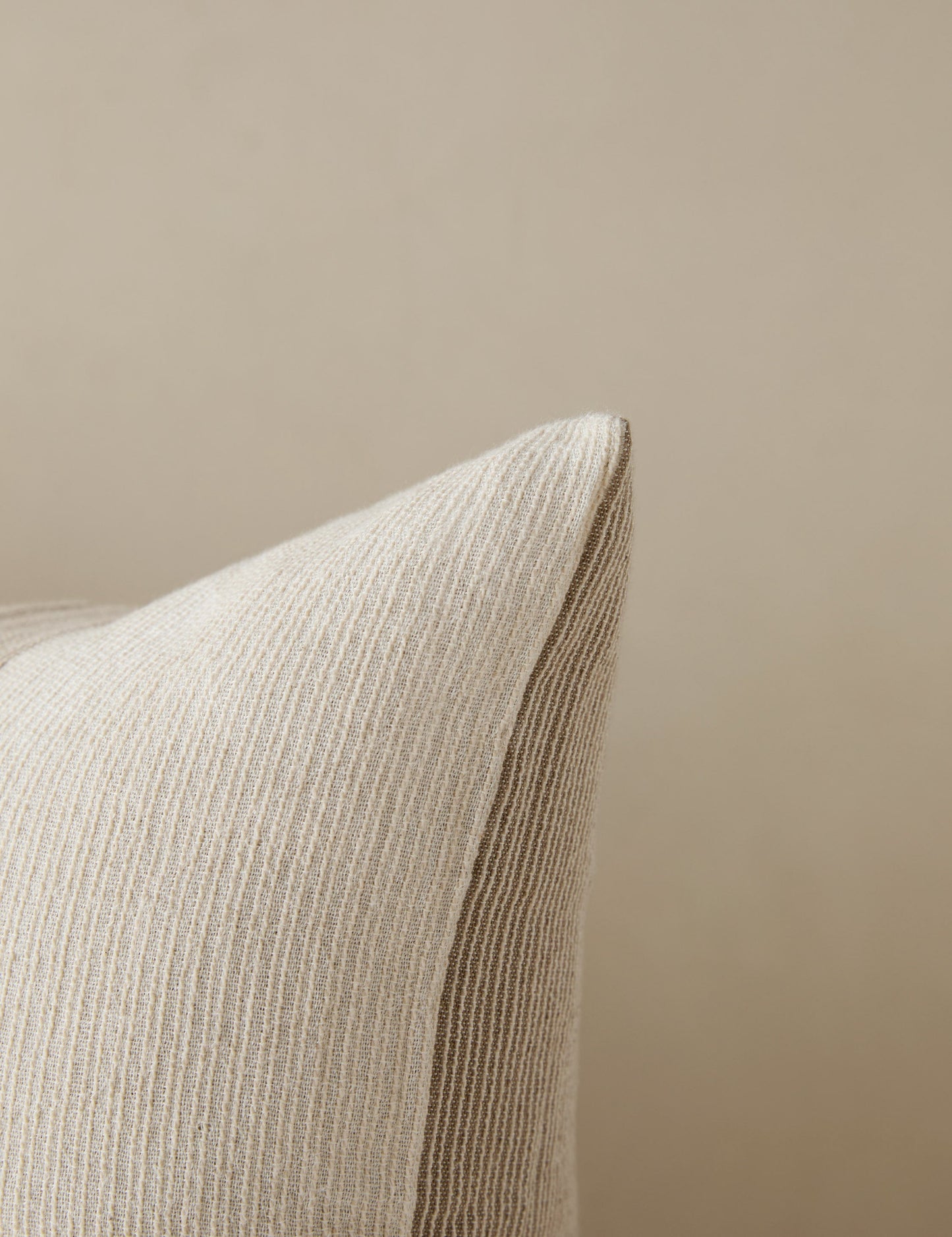 Taie d'oreiller en coton à patchs Ali par Sarah Sherman Samuel