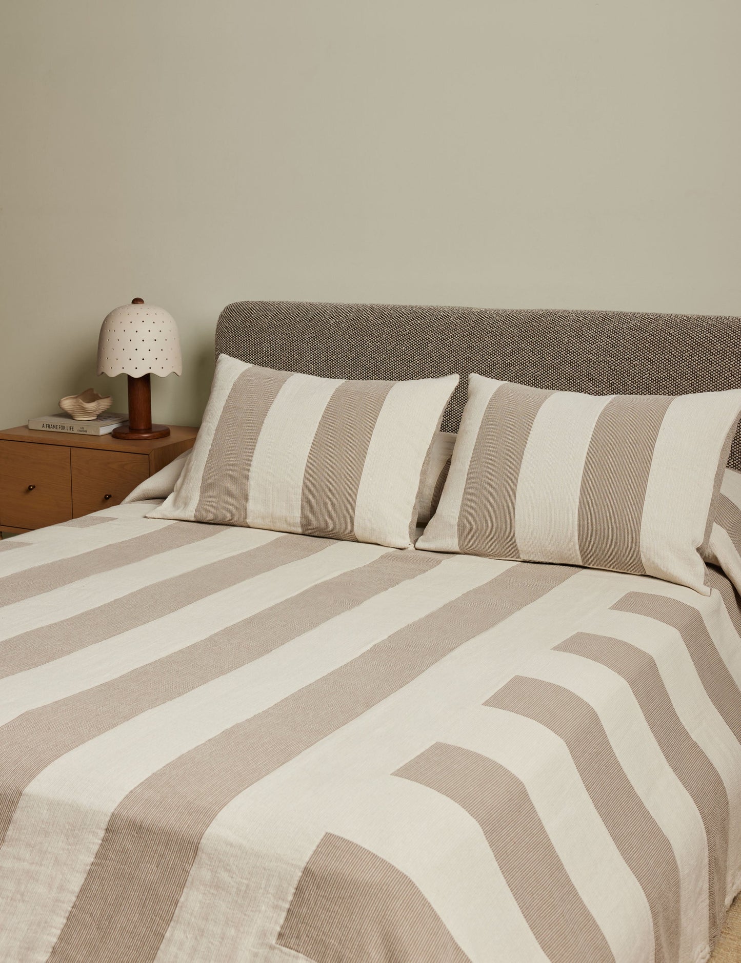 Taie d'oreiller en coton à patchs Ali par Sarah Sherman Samuel