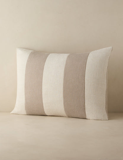 Taie d'oreiller en coton à patchs Ali par Sarah Sherman Samuel