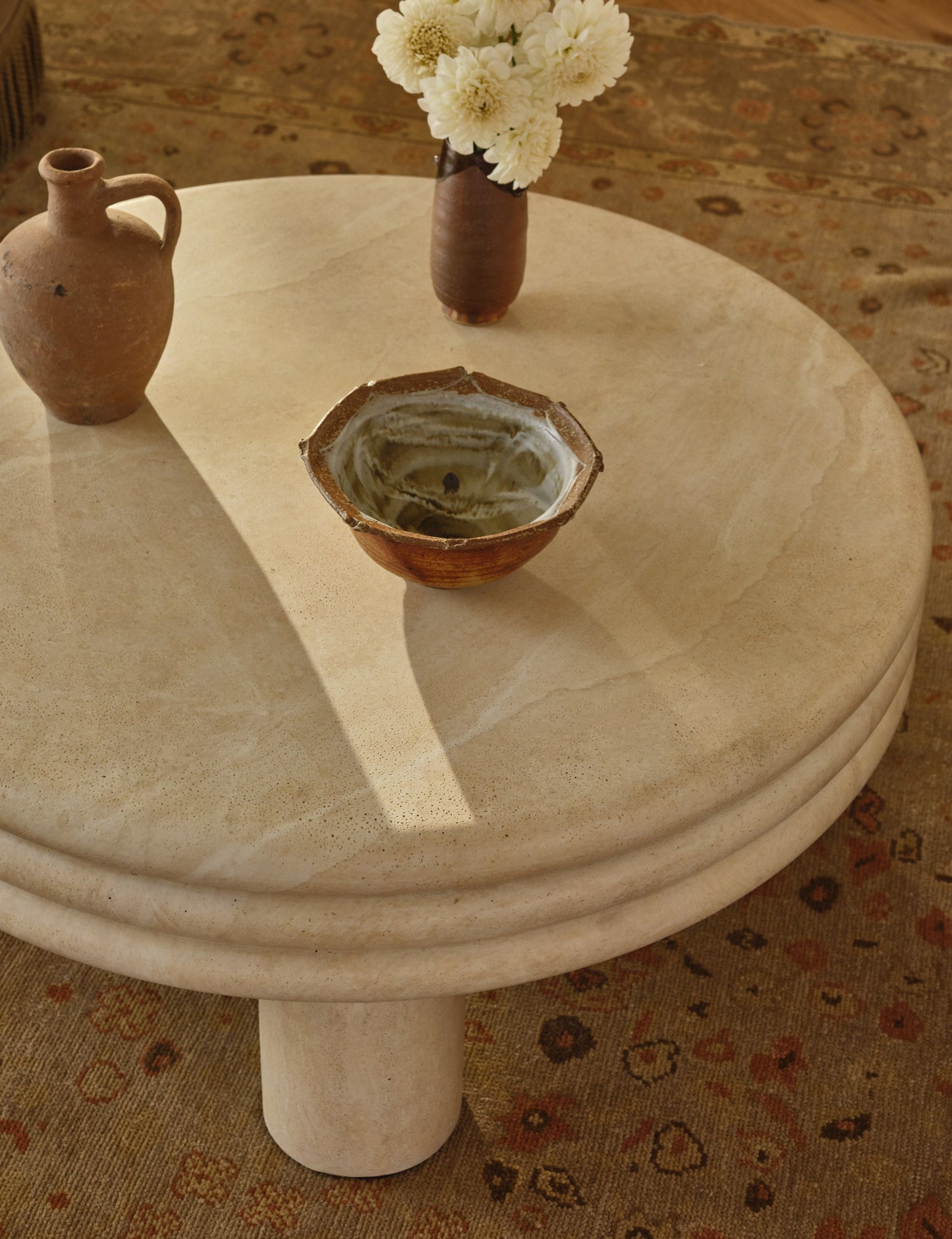 Table basse ronde Brittny par Button Atelier x Co.House Designs