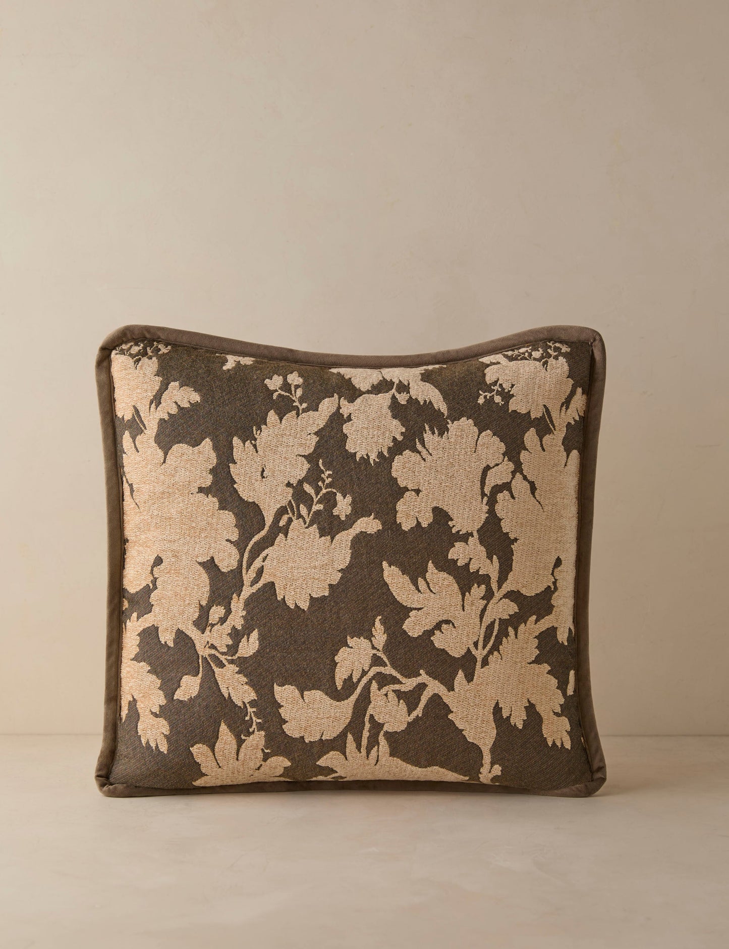 Housse de coussin réversible en tapisserie Benice par Twenty Third by Deanne