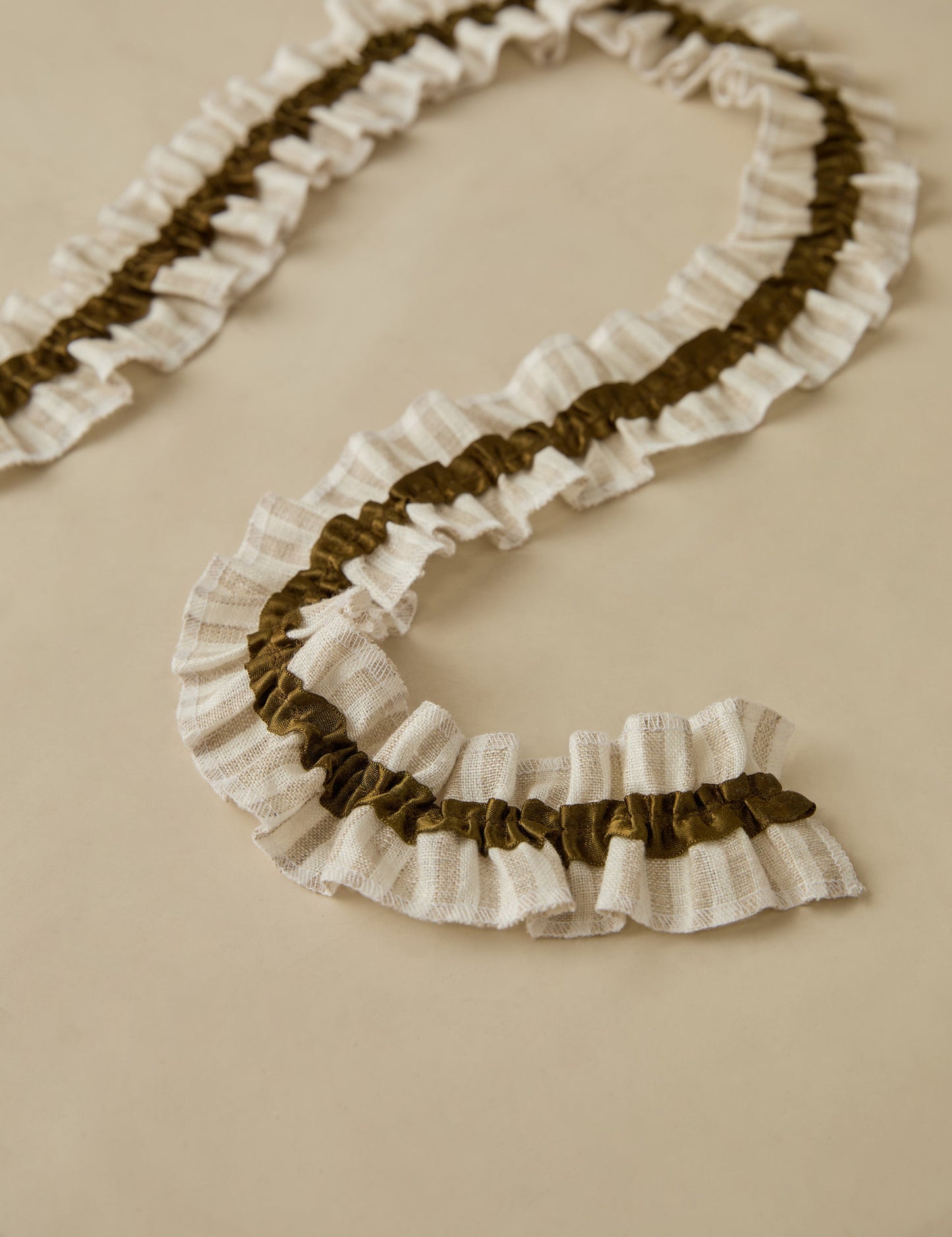 Guirlande de satin de lin Carlen