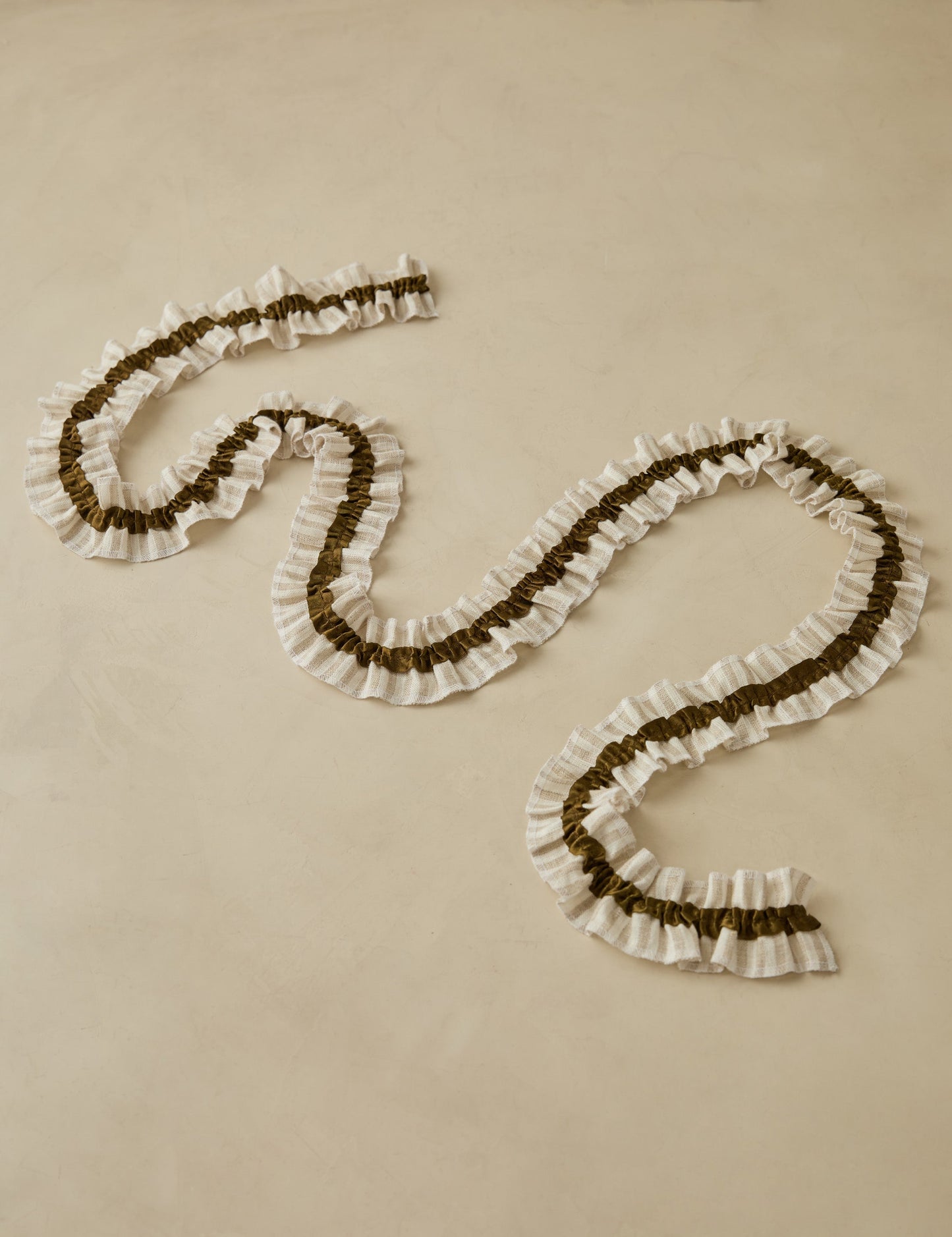 Guirlande de satin de lin Carlen