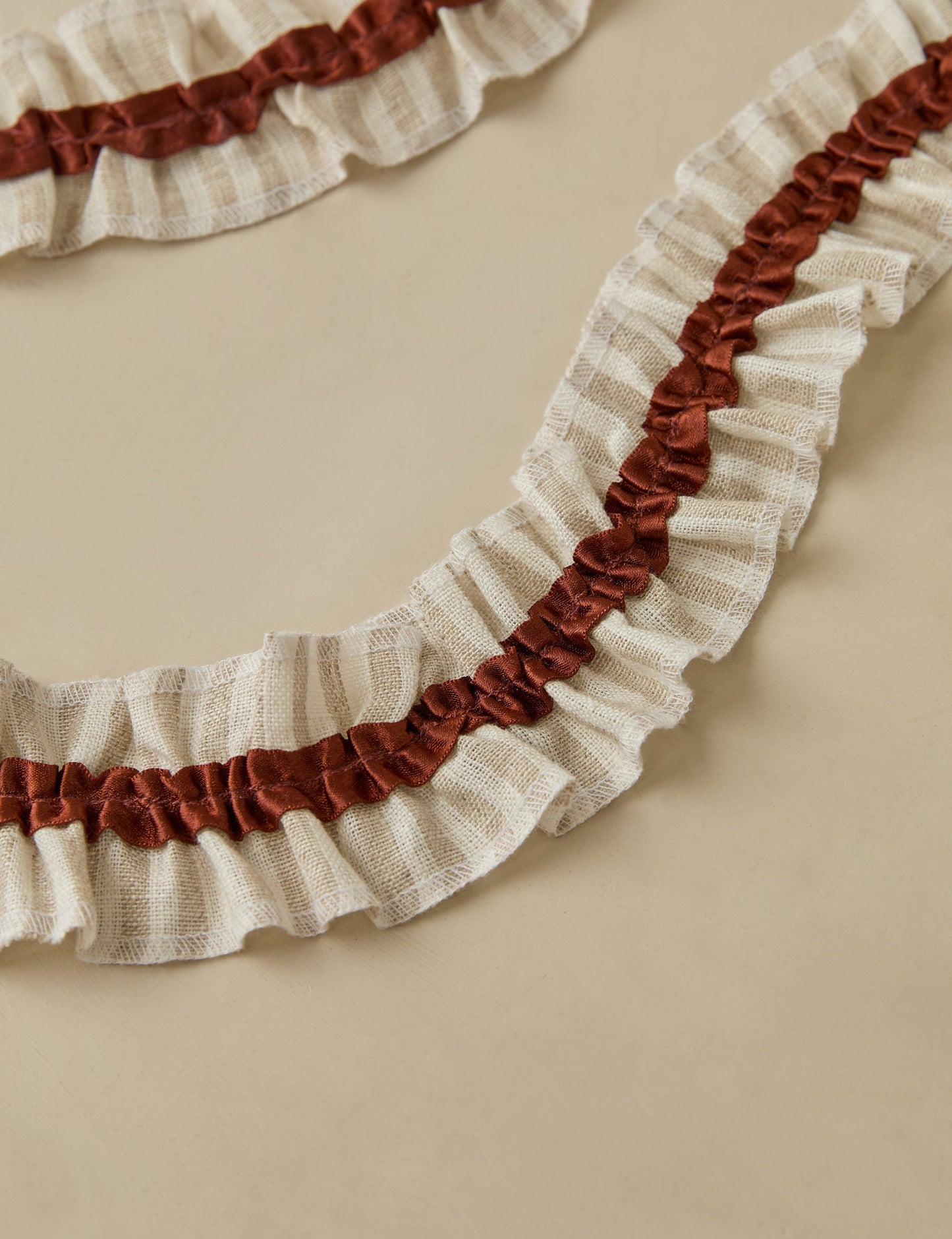 Guirlande de satin de lin Carlen