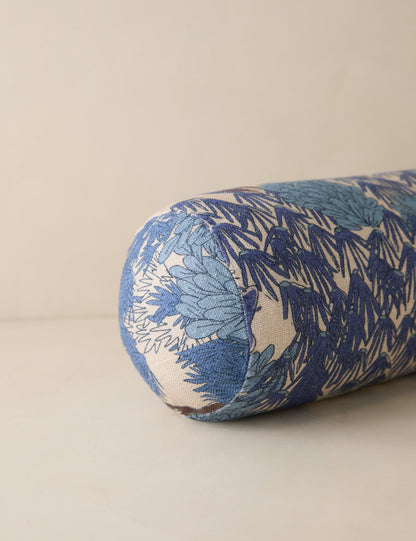 Coussin en lin Garden Walk par Sarah Sherman Samuel