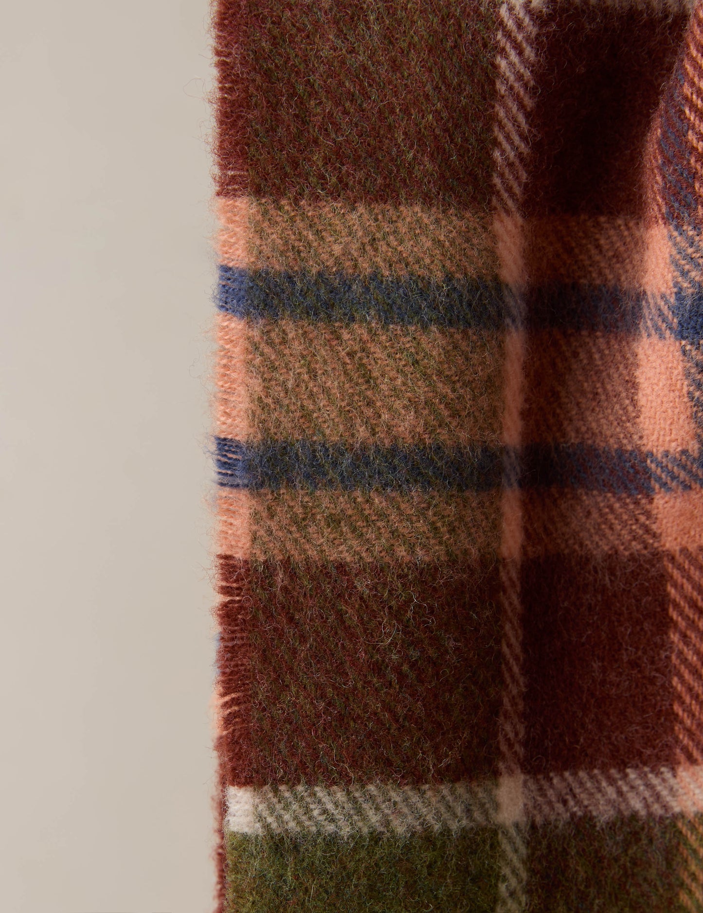 Jeté en laine d'agneau Holm