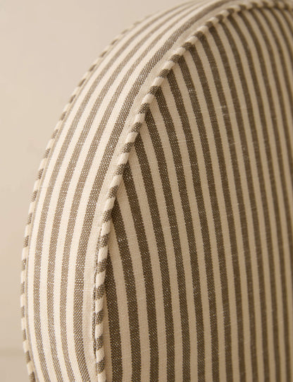 Coussin disque Isla par Sarah Sherman Samuel