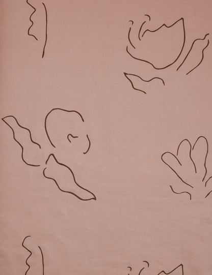 Tissu en lin brodé Narsi par Sarah Sherman Samuel