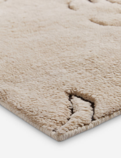 Tapis en laine noué à la main Narsi par Sarah Sherman Samuel