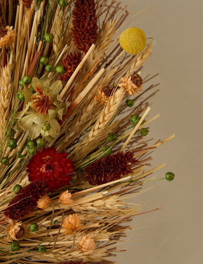 Couronne de fleurs d'automne préservées