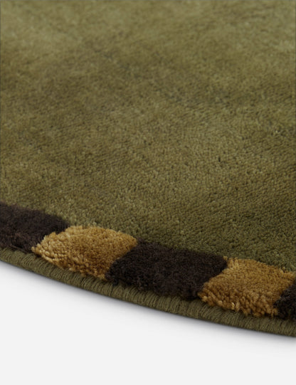 Échantillon de tapis en viscose tissé à la main Rajaa, olive foncé par Sarah Sherman Samuel 12 x 12