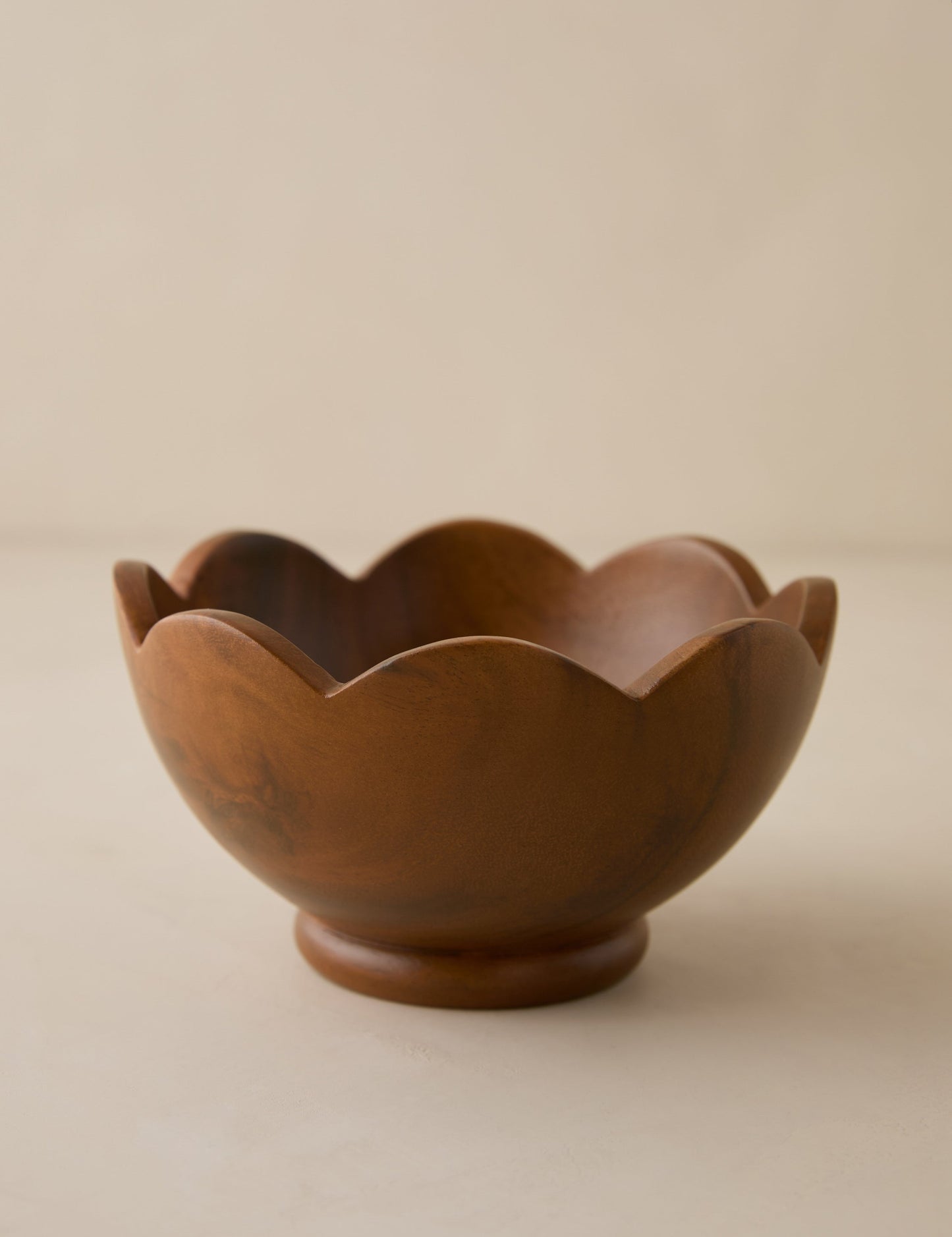 Bols en bois festonné (lot de 4) par Sarah Sherman Samuel