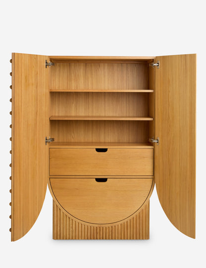 Armoire Tamsin par Sarah Sherman Samuel