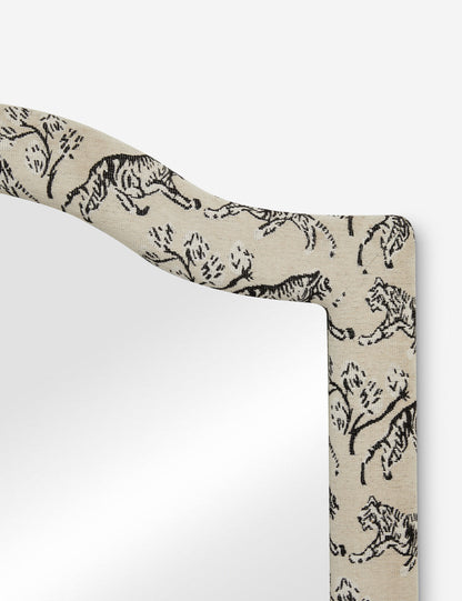 Miroir de cheminée rembourré Tiger par Sarah Sherman Samuel