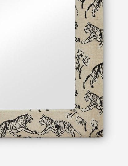 Miroir de cheminée rembourré Tiger par Sarah Sherman Samuel