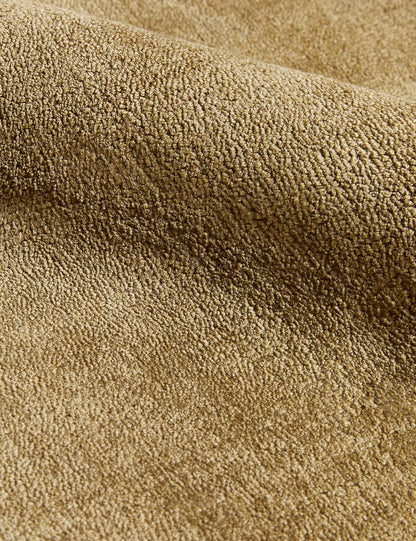 Tapis tissé à la main Village par Sarah Sherman Samuel