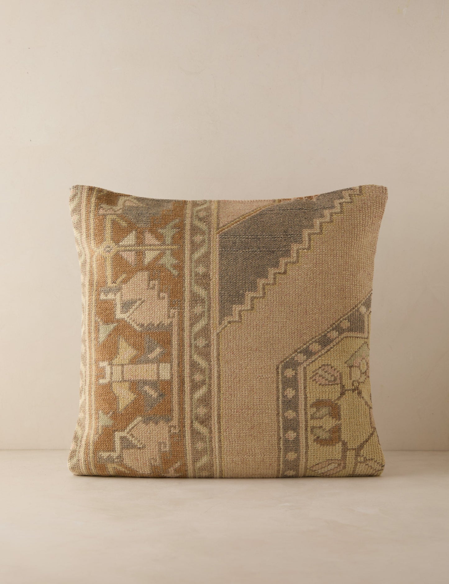 Coussin vintage n° 116, 20 x 20