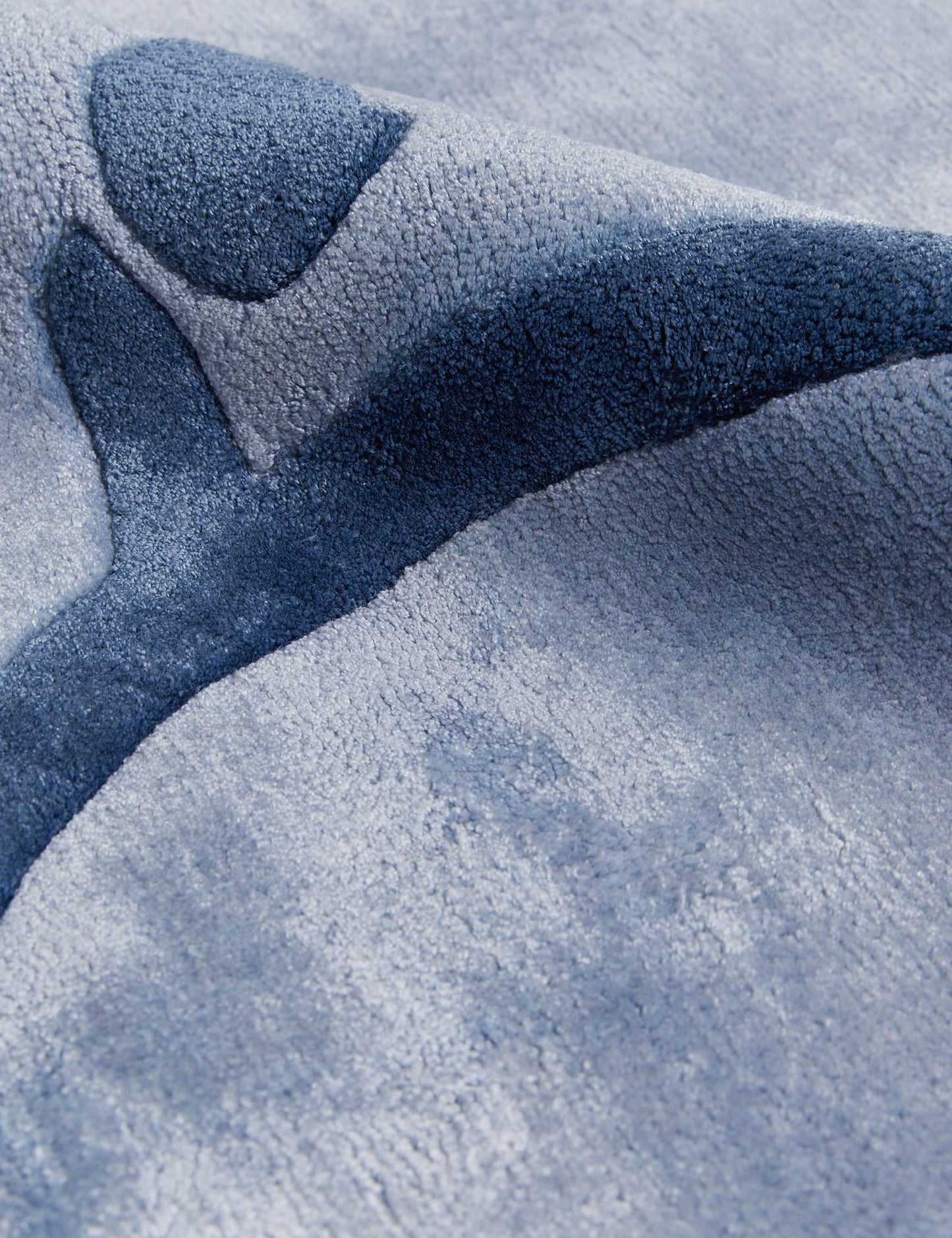 Tapis tissé à la main Vinyet par Sarah Sherman Samuel