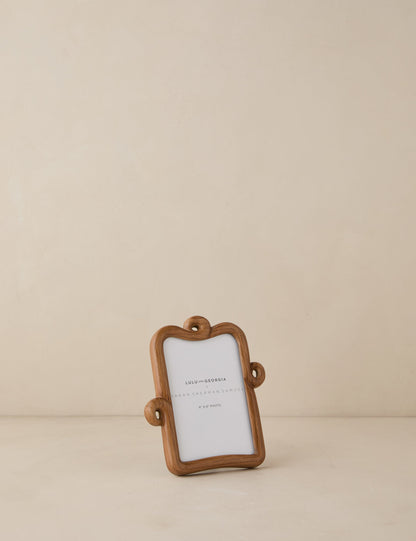 Cadre photo en bois bouclé par Sarah Sherman Samuel