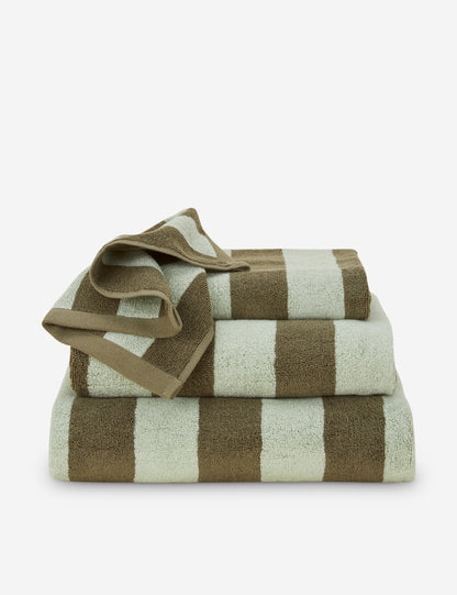 Collection de serviettes éponge simples par Hawkins New York