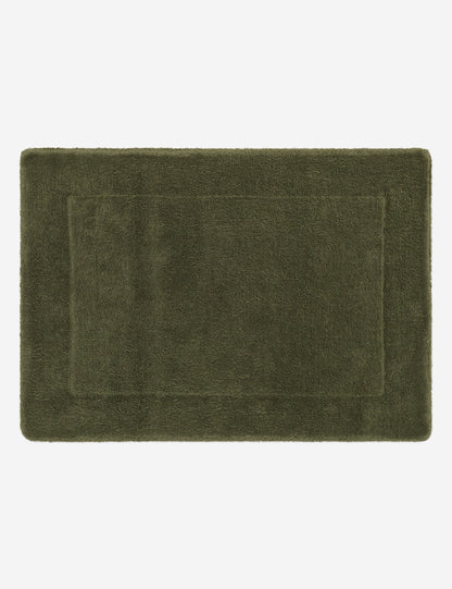 Tapis de bain simple en tissu éponge par Hawkins New York