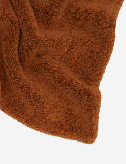 Tapis de bain simple en tissu éponge par Hawkins New York